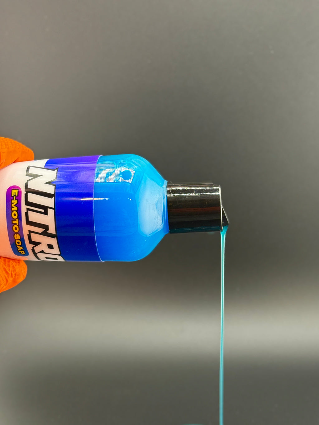Nitro Racing Soap + Wash Gloves